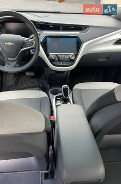 Хэтчбек Chevrolet Bolt EV 2018 в 