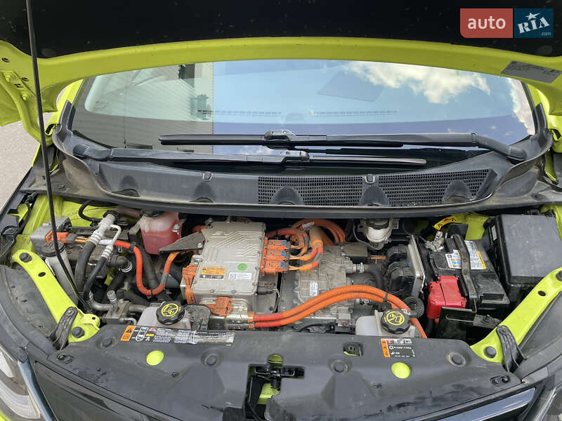 Хэтчбек Chevrolet Bolt EV 2018 в Харькове фото 14 Хэтчбек Chevrolet Bolt EV 2018 в Харькове