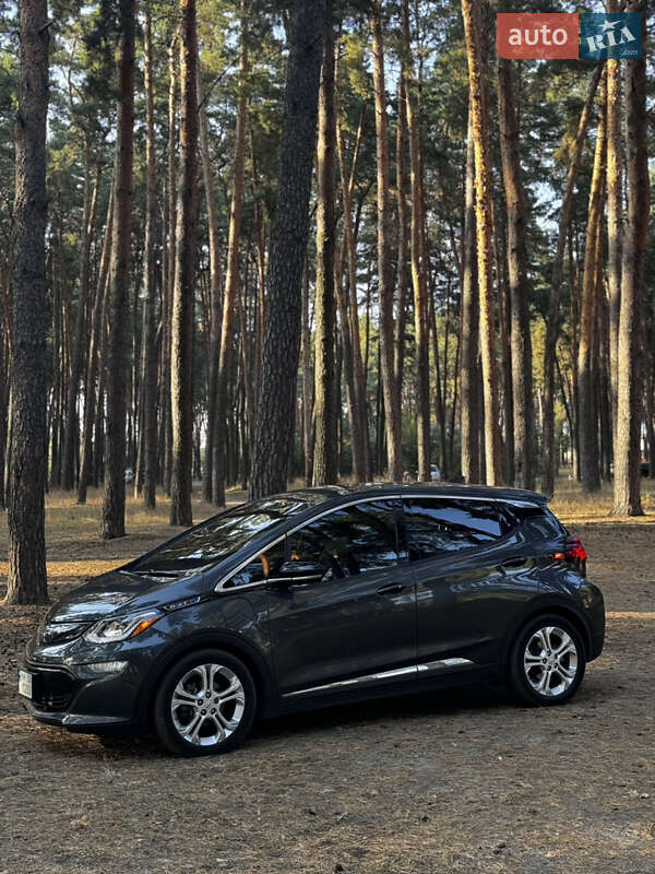 Хэтчбек Chevrolet Bolt EV 2017 в Сумах