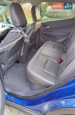 Хетчбек Chevrolet Bolt EV 2017 в 