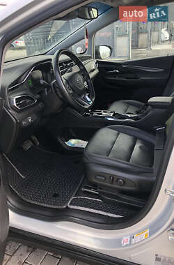 Хэтчбек Chevrolet Bolt EV 2023 в 
