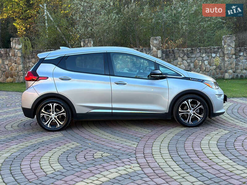 Хэтчбек Chevrolet Bolt EV 2018 в Калуше
