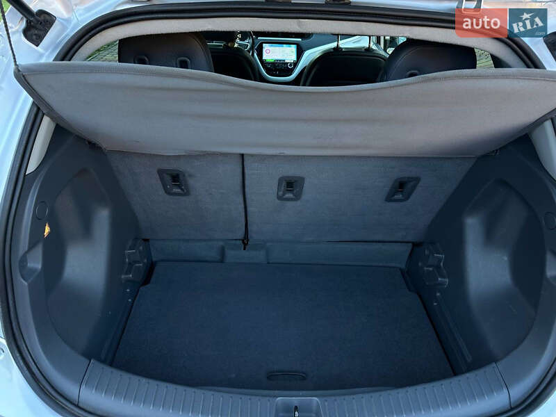 Хэтчбек Chevrolet Bolt EV 2018 в Калуше