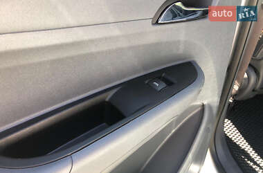 Хэтчбек Chevrolet Bolt EV 2021 в 