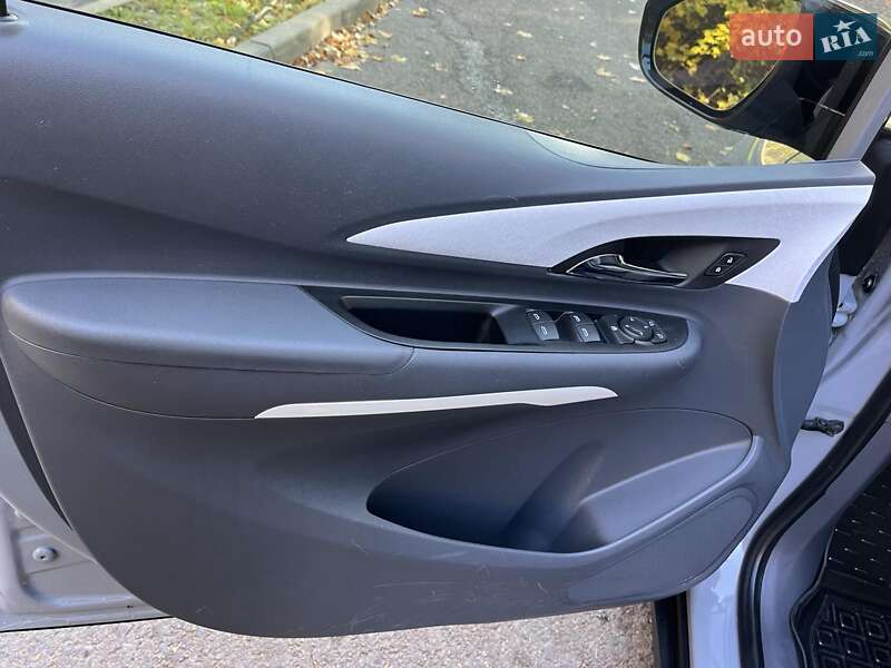 Хетчбек Chevrolet Bolt EV 2018 в Львові