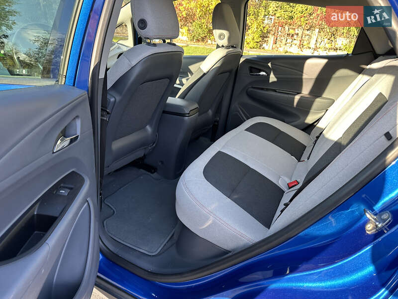 Хэтчбек Chevrolet Bolt EV 2020 в Кривом Роге