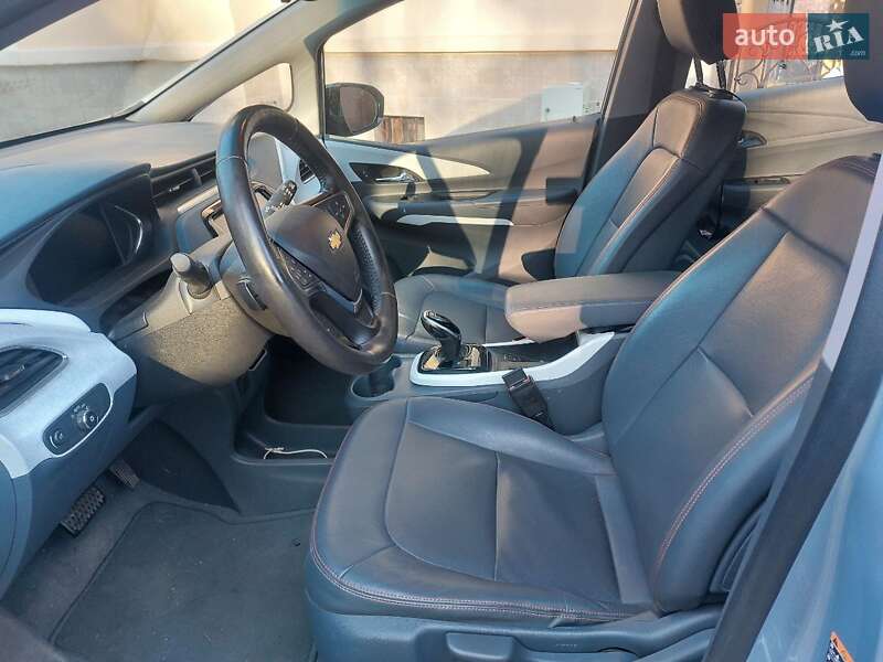 Хэтчбек Chevrolet Bolt EV 2017 в Броварах фото 10 Хэтчбек Chevrolet Bolt EV 2017 в Броварах