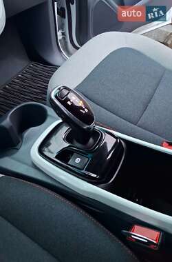 Хэтчбек Chevrolet Bolt EV 2020 в 