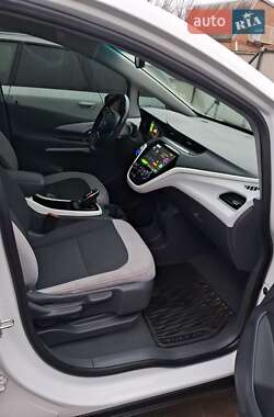 Хэтчбек Chevrolet Bolt EV 2020 в 