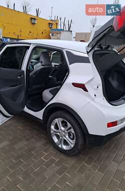 Хэтчбек Chevrolet Bolt EV 2020 в 