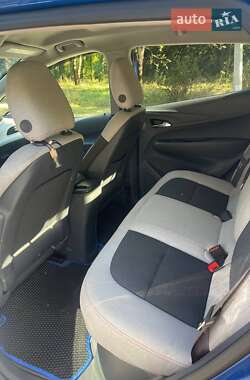 Хэтчбек Chevrolet Bolt EV 2016 в 