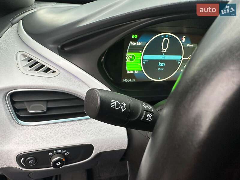 Хэтчбек Chevrolet Bolt EV 2020 в Ровно фото 28 Хэтчбек Chevrolet Bolt EV 2020 в Ровно