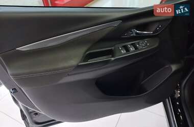 Хэтчбек Chevrolet Bolt EV 2022 в 
