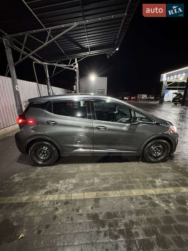 Хэтчбек Chevrolet Bolt EV 2017 в Киеве