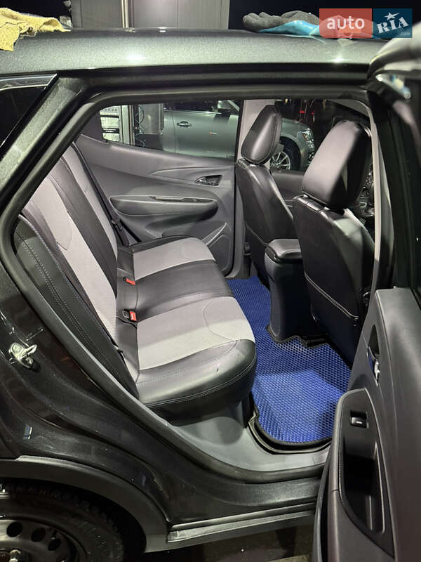 Хэтчбек Chevrolet Bolt EV 2017 в Киеве