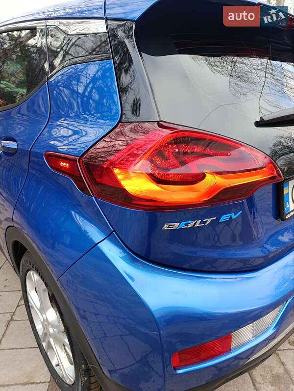 Хэтчбек Chevrolet Bolt EV 2017 в Черновцах фото 5 Хэтчбек Chevrolet Bolt EV 2017 в Черновцах