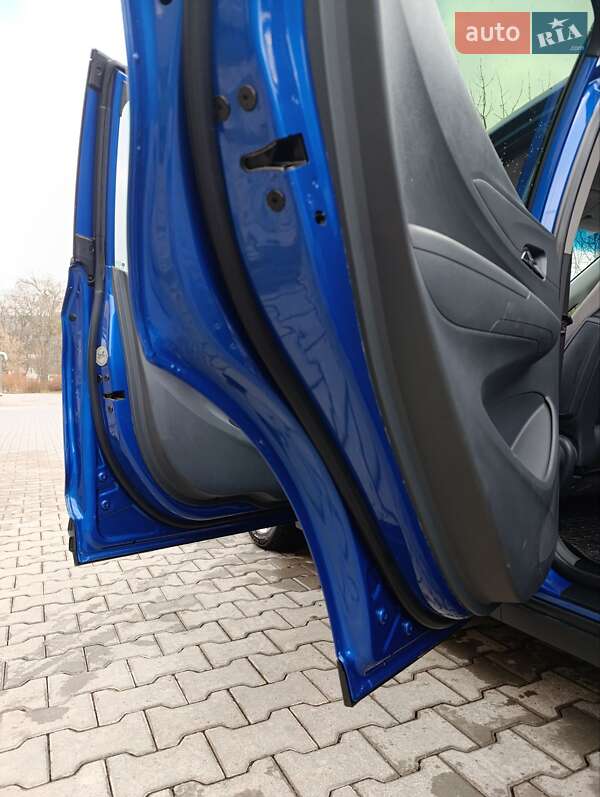 Хэтчбек Chevrolet Bolt EV 2017 в Черновцах фото 8 Хэтчбек Chevrolet Bolt EV 2017 в Черновцах