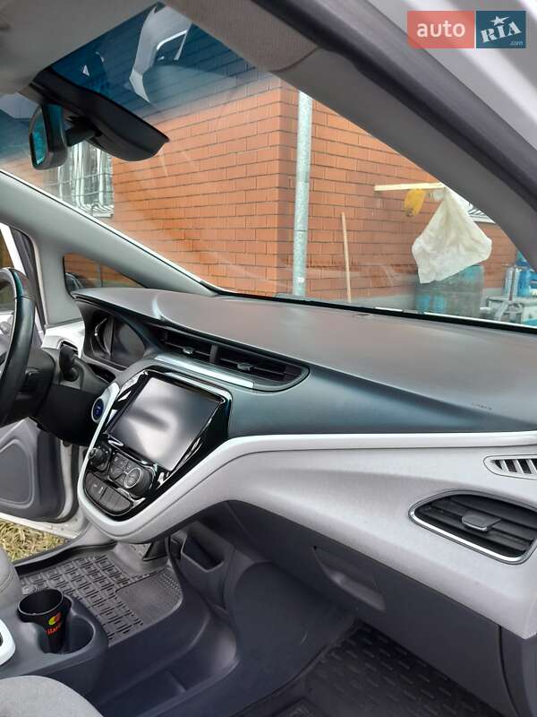 Хэтчбек Chevrolet Bolt EV 2017 в Днепре