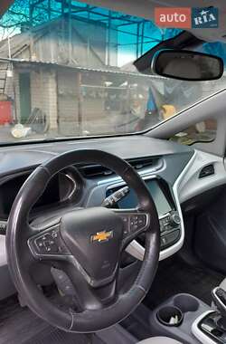 Хэтчбек Chevrolet Bolt EV 2017 в 