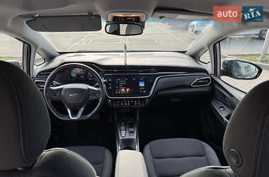 Хэтчбек Chevrolet Bolt EV 2022 в 