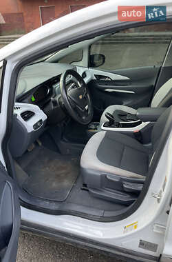 Хэтчбек Chevrolet Bolt EV 2017 в 
