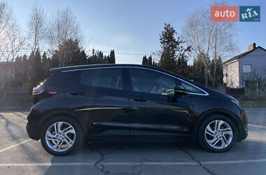 Хэтчбек Chevrolet Bolt EV 2023 в 