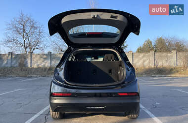 Хэтчбек Chevrolet Bolt EV 2023 в 