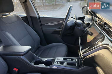 Хэтчбек Chevrolet Bolt EV 2023 в 