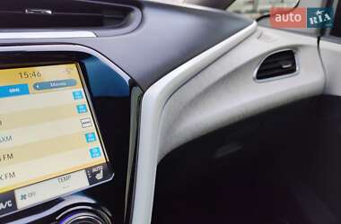 Хэтчбек Chevrolet Bolt EV 2018 в 