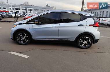Хэтчбек Chevrolet Bolt EV 2018 в 