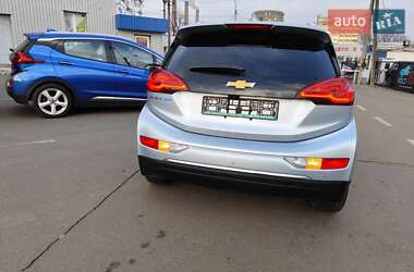 Хэтчбек Chevrolet Bolt EV 2018 в 