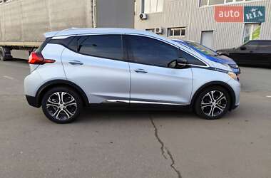 Хэтчбек Chevrolet Bolt EV 2018 в 