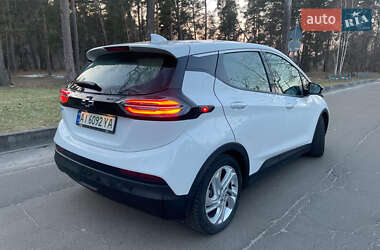 Хэтчбек Chevrolet Bolt EV 2022 в 