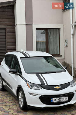 Хэтчбек Chevrolet Bolt EV 2020 в 
