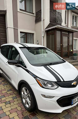 Хэтчбек Chevrolet Bolt EV 2020 в 