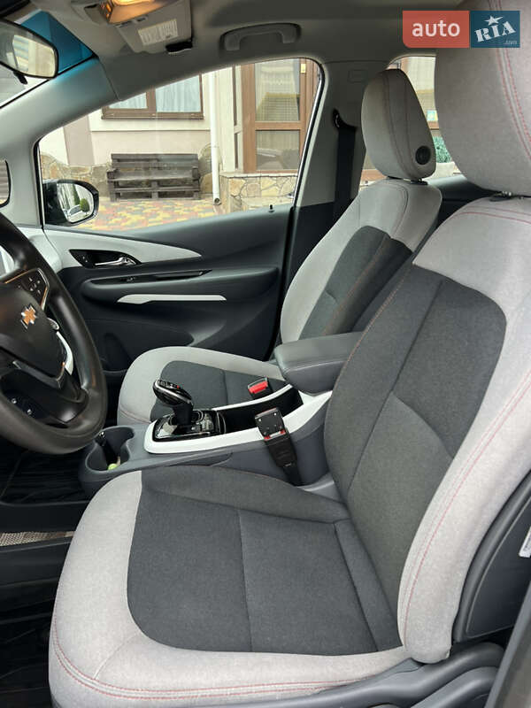 Хэтчбек Chevrolet Bolt EV 2020 в Хмельницком