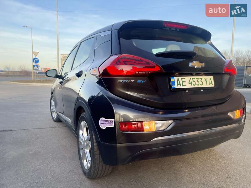 Хэтчбек Chevrolet Bolt EV 2019 в Днепре фото 15 Хэтчбек Chevrolet Bolt EV 2019 в Днепре