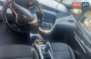 Хэтчбек Chevrolet Bolt EV 2017 в 