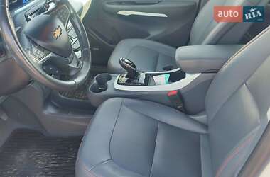 Хэтчбек Chevrolet Bolt EV 2021 в 