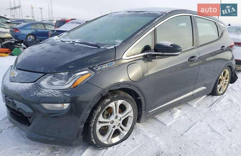 Хэтчбек Chevrolet Bolt EV 2018 в 