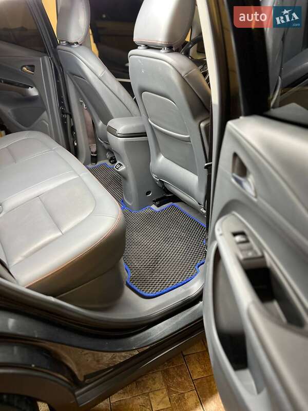 Хэтчбек Chevrolet Bolt EV 2017 в Ивано-Франковске