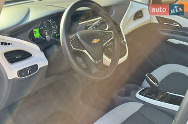Хэтчбек Chevrolet Bolt EV 2017 в 