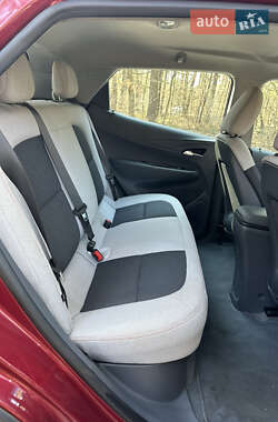 Хэтчбек Chevrolet Bolt EV 2021 в 