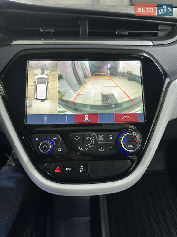 Хэтчбек Chevrolet Bolt EV 2017 в Хмельницком