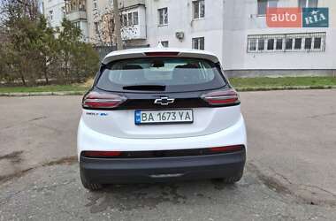 Хэтчбек Chevrolet Bolt EV 2023 в 
