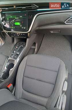 Хэтчбек Chevrolet Bolt EV 2023 в 