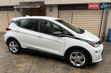 Хэтчбек Chevrolet Bolt EV 2017 в 