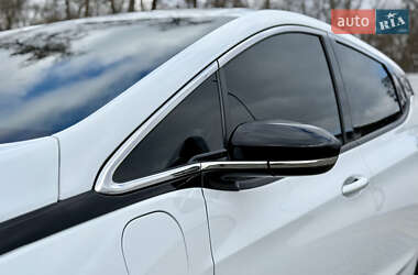 Хетчбек Chevrolet Bolt EV 2022 в 