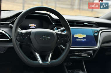 Хетчбек Chevrolet Bolt EV 2022 в 
