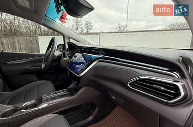 Хетчбек Chevrolet Bolt EV 2022 в 